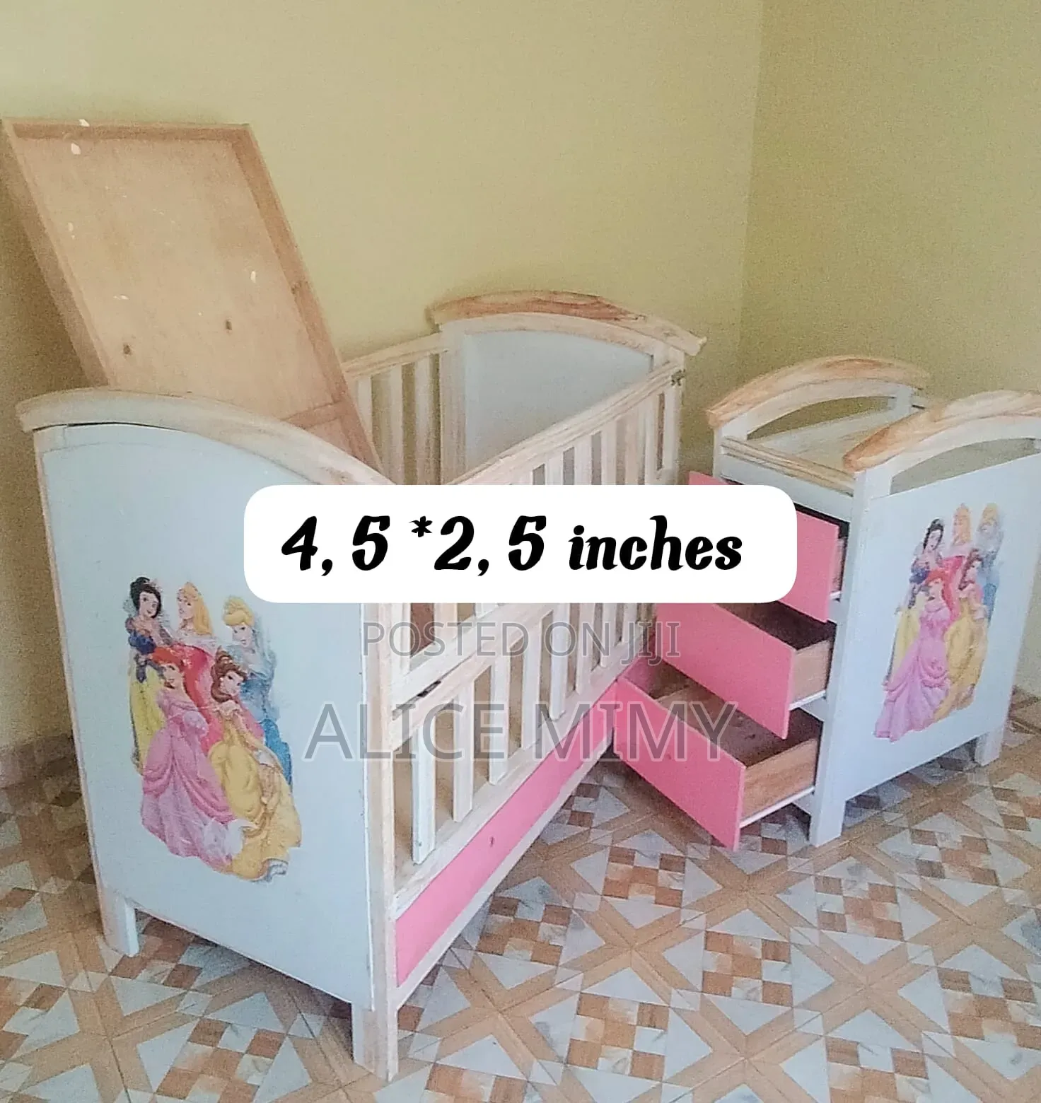 Used Baby Cots 4,5 *2,5 Feets