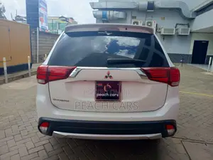 Mitsubishi Outlander 2016 White