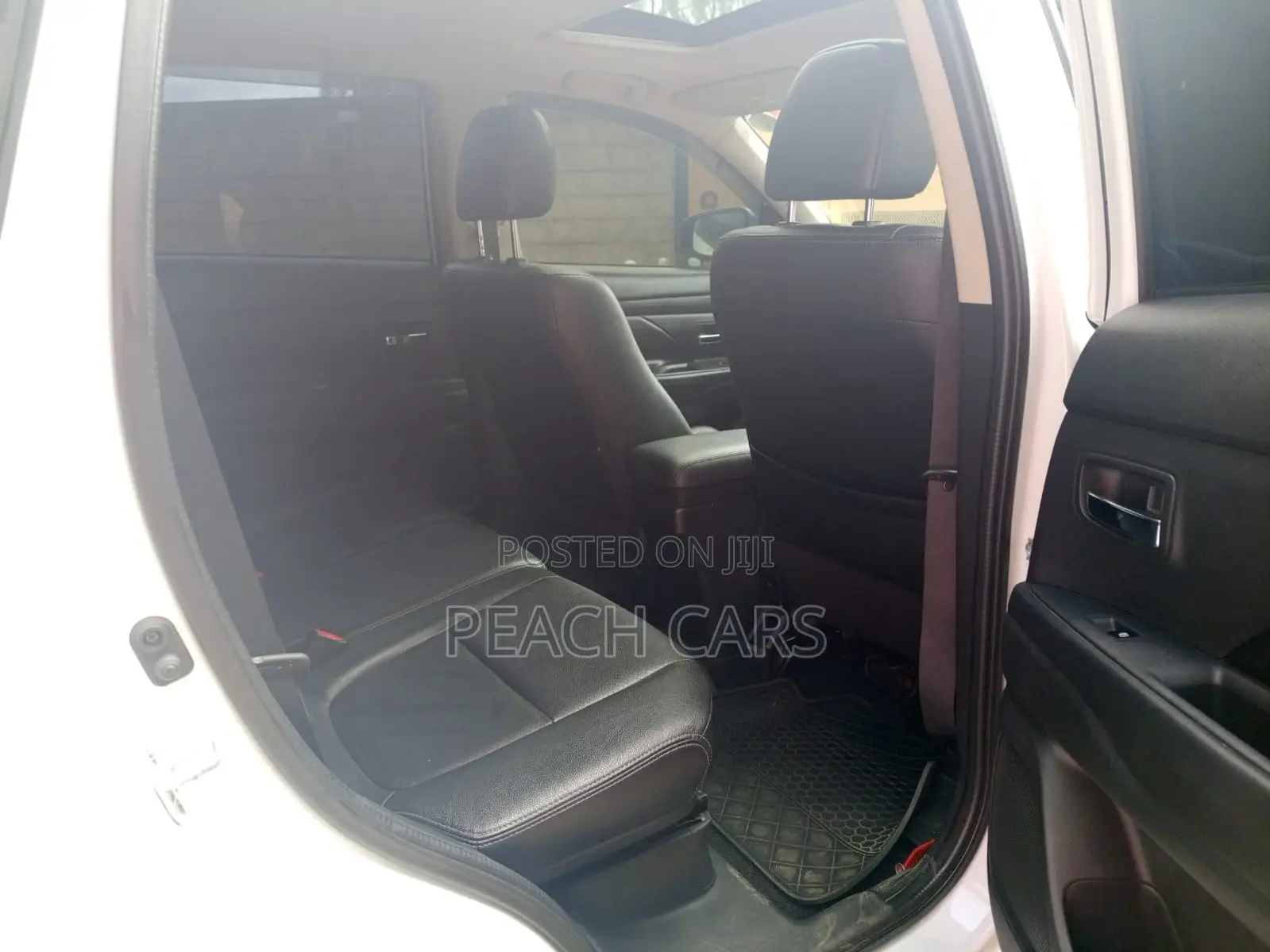 Mitsubishi Outlander 2016 White