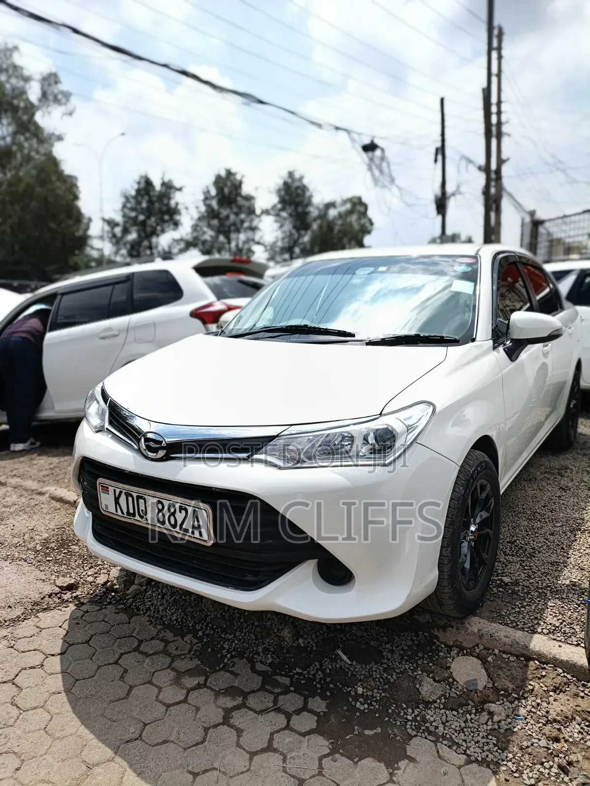Toyota Axio 2017 Pearl