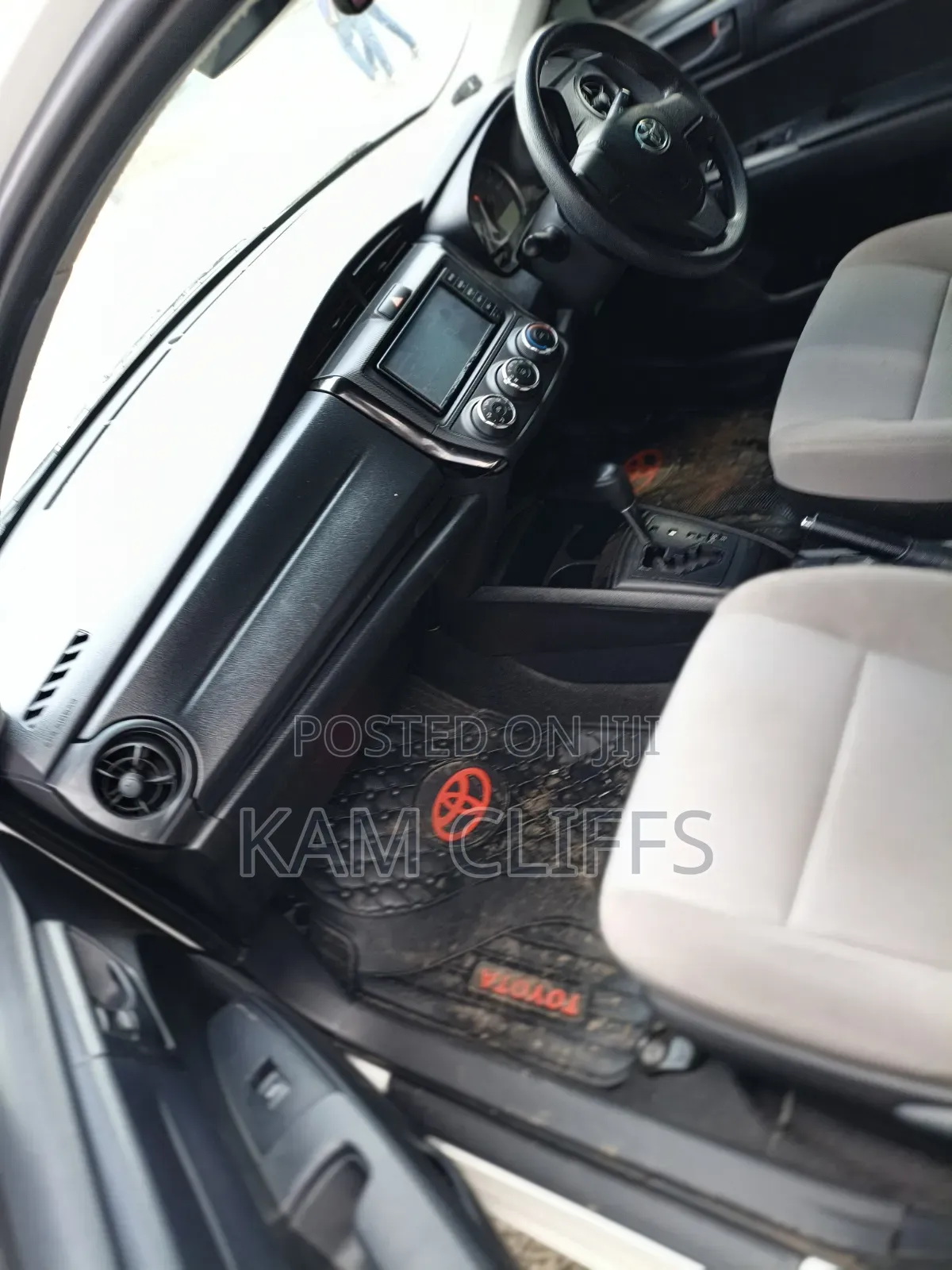 Toyota Axio 2017 Pearl