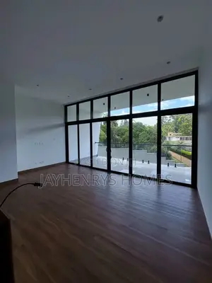 5bdrm House in Nyari for sale
