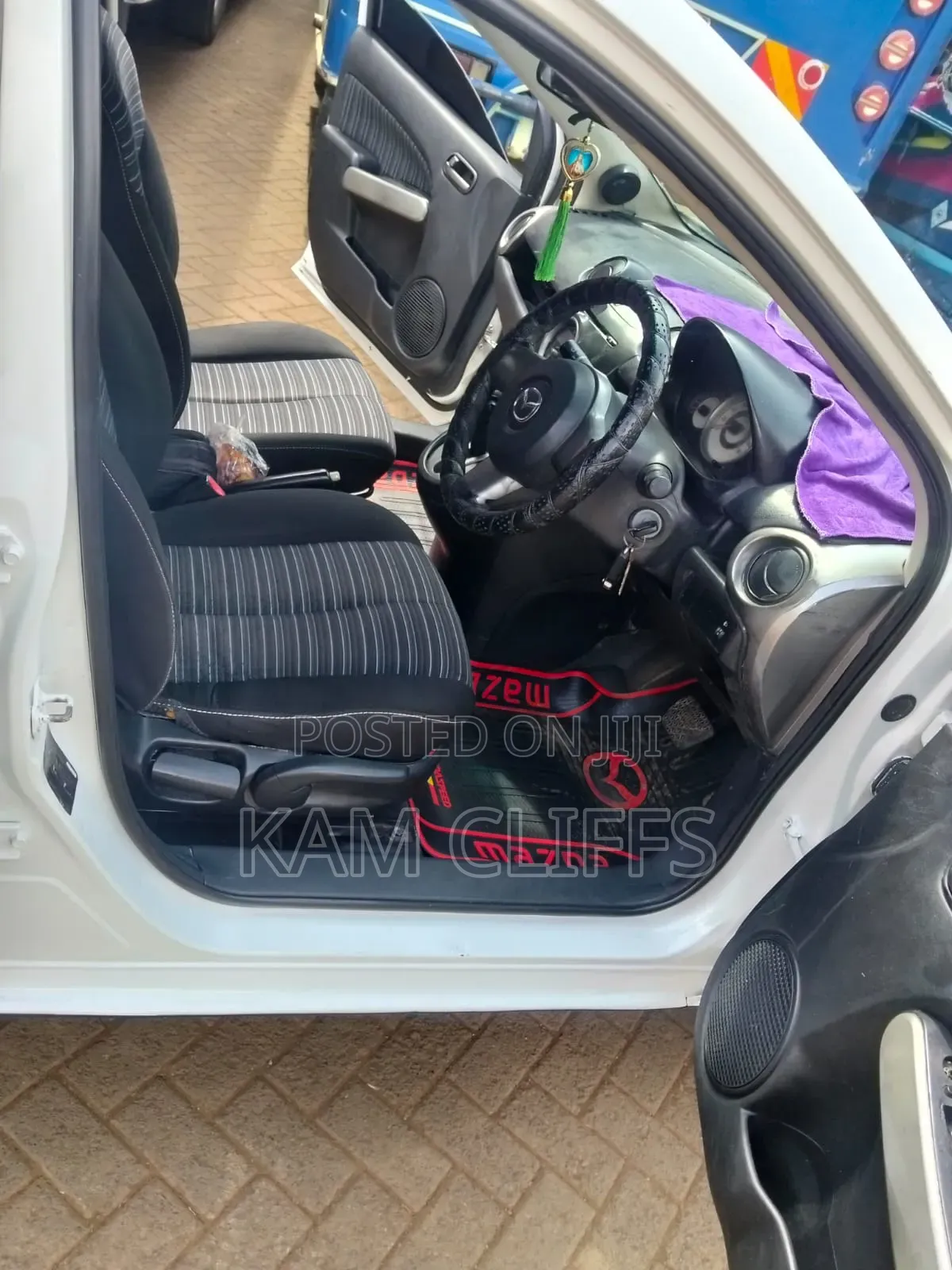 Mazda Demio 2011 Whtie