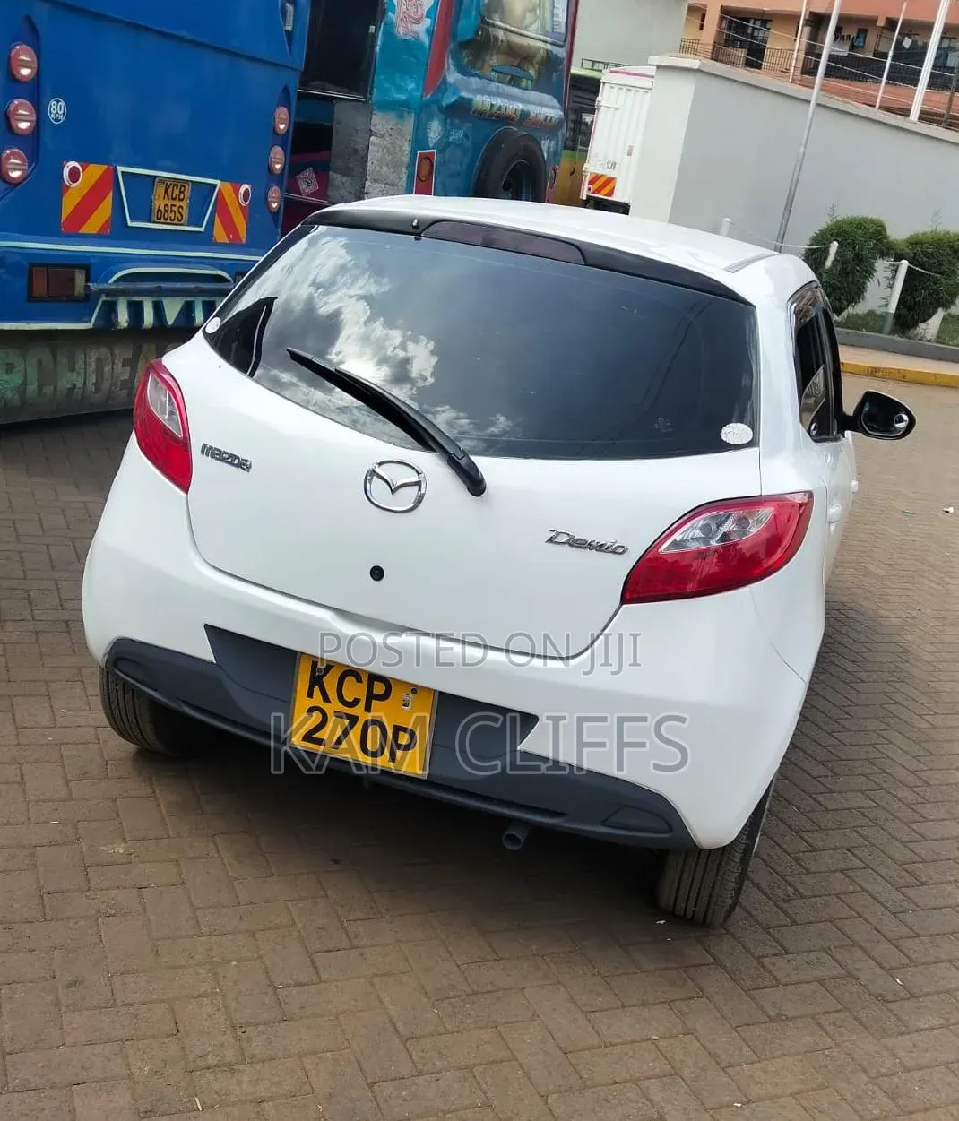 Mazda Demio 2011 Whtie