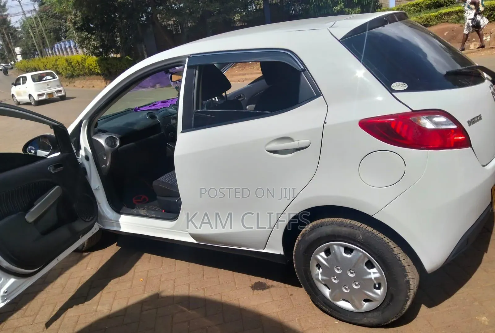 Mazda Demio 2011 Whtie