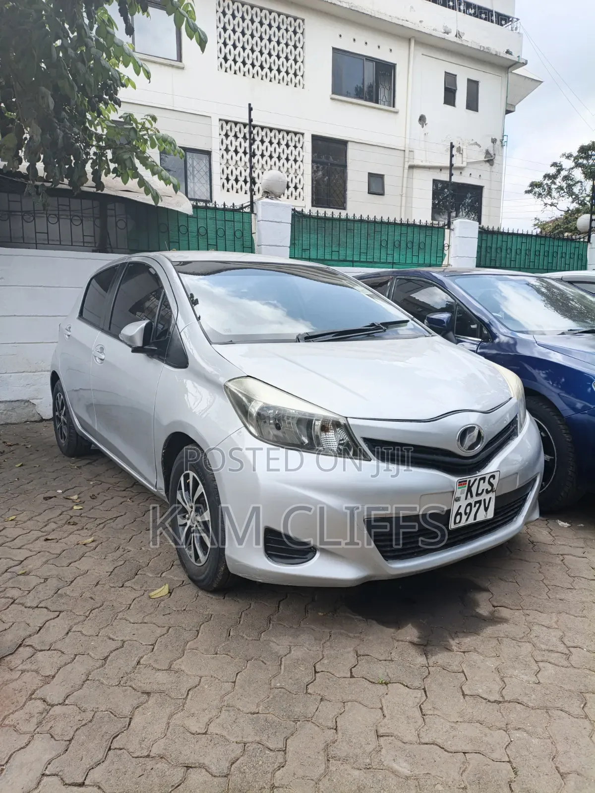 Toyota Vitz 2012 Gray