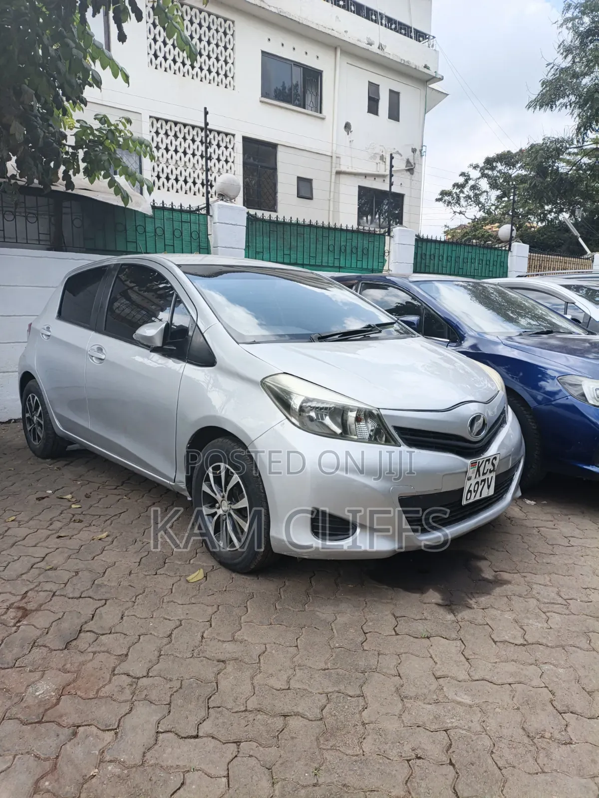 Toyota Vitz 2012 Gray