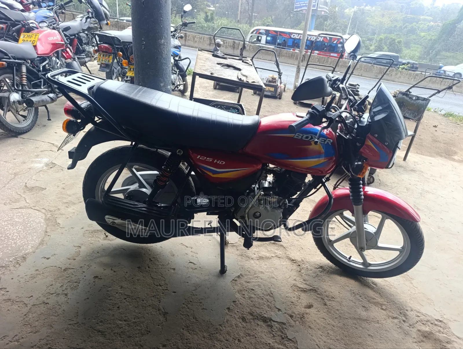 Bajaj Boxer 2025 Red