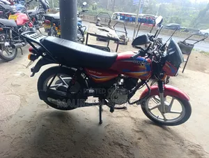 Bajaj Boxer 2025 Red