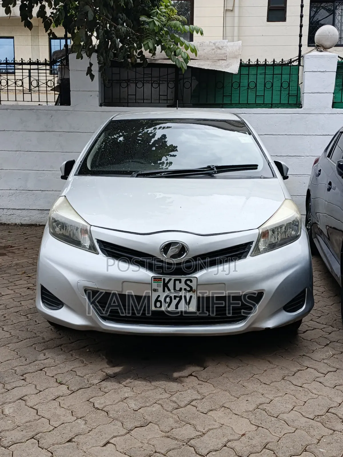 Toyota Vitz 2012 Gray