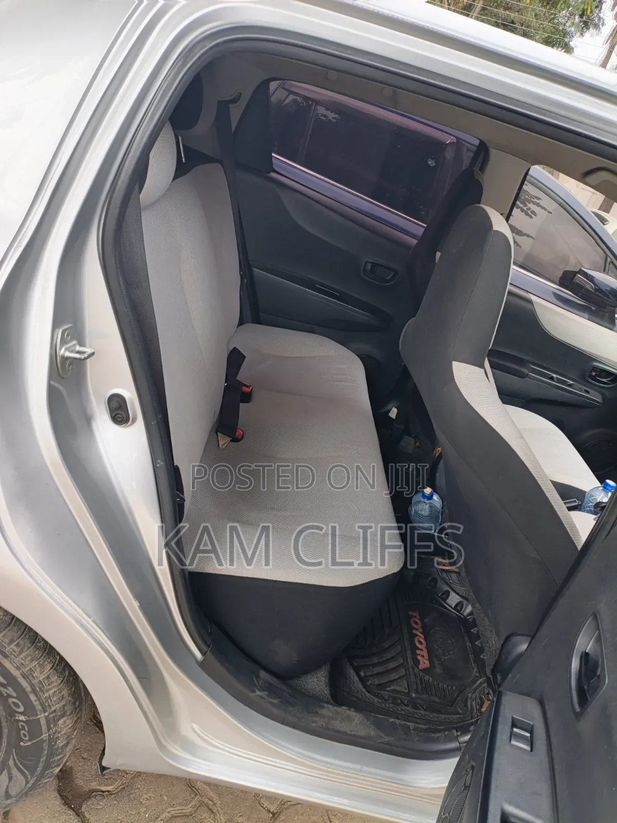 Toyota Vitz 2012 Gray