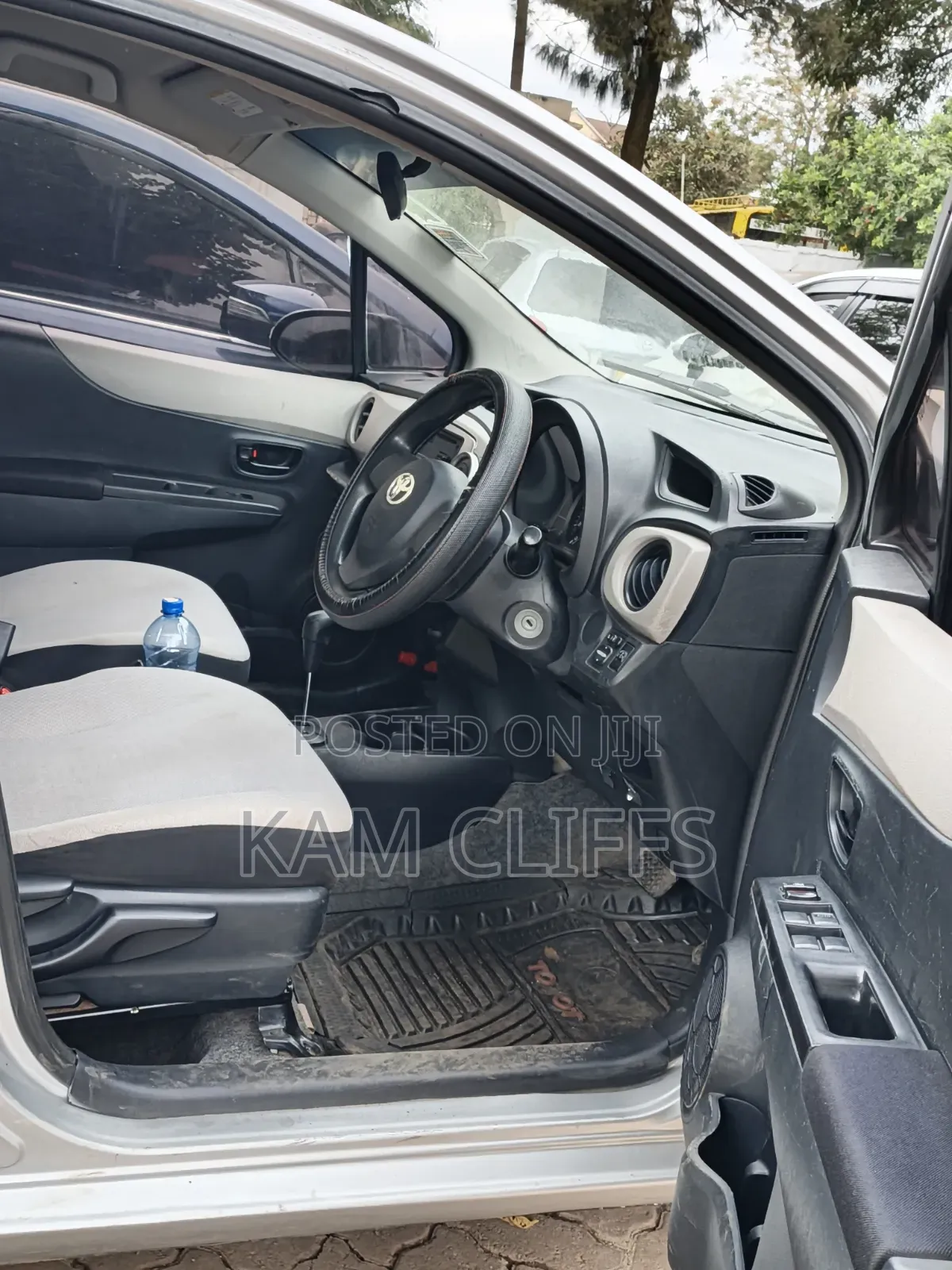 Toyota Vitz 2012 Gray