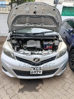 Toyota Vitz 2012 Gray