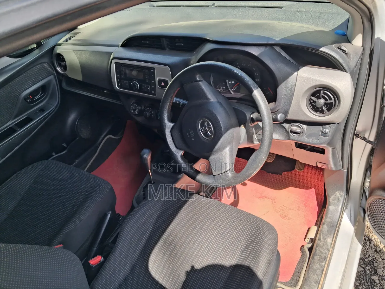 Toyota Vitz 2016 Gray