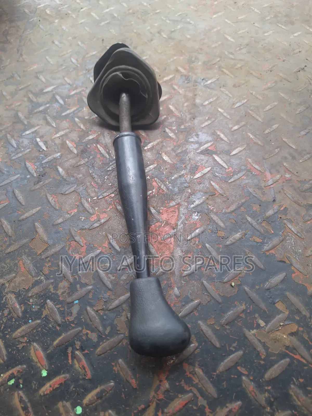 Isuzu D-Max Gear Lever