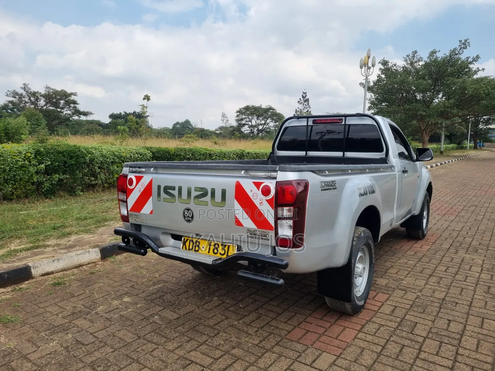 Isuzu D-MAX 2021 Silver