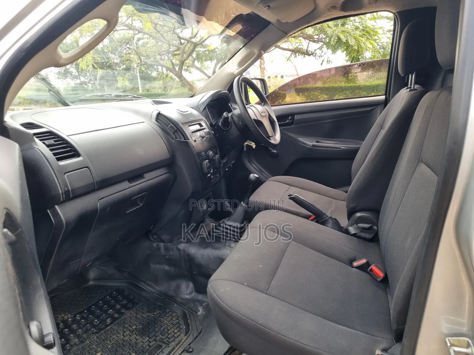 Isuzu D-MAX 2021 Silver