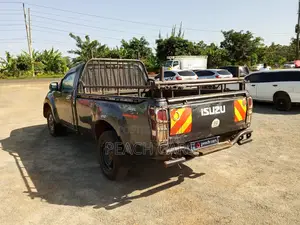Isuzu D-MAX 2015 Black