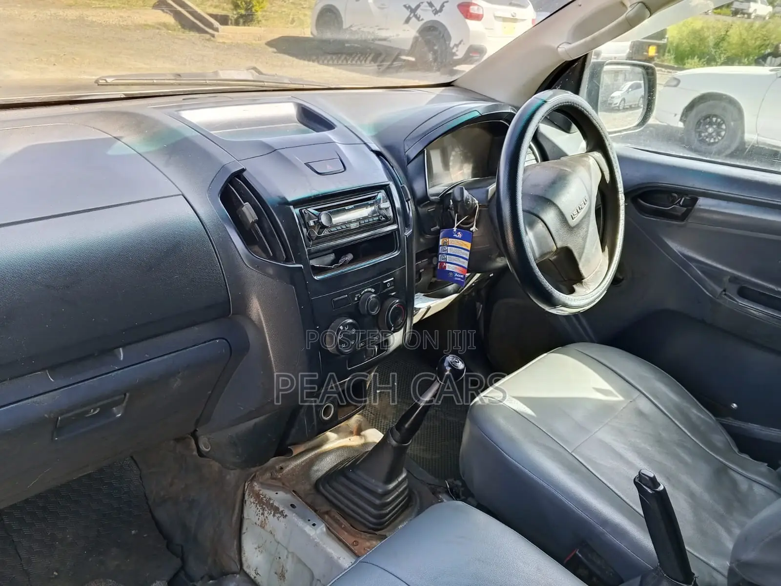 Isuzu D-MAX 2015 Black