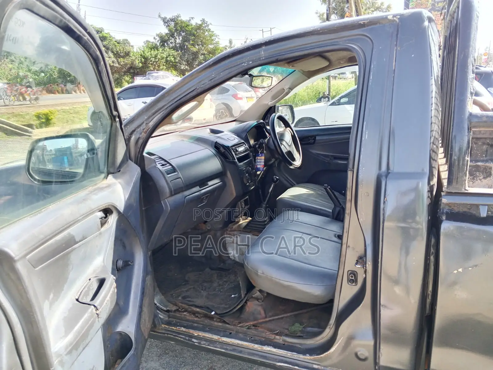 Isuzu D-MAX 2015 Black
