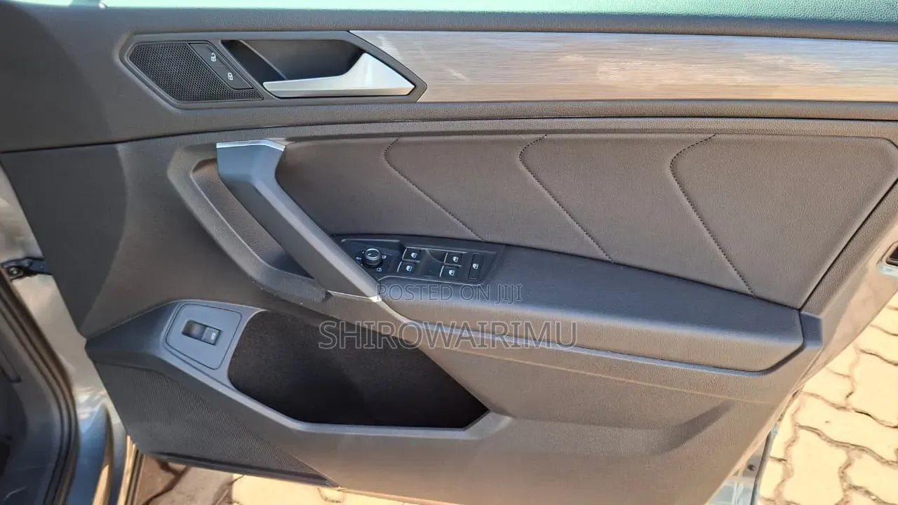 Volkswagen Tiguan 2019 Gray