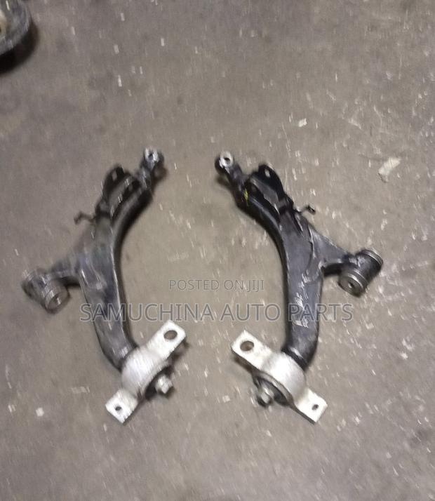 Control Arm Toyota Mark X