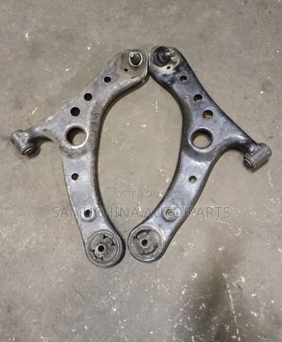 Control Arm Toyota Noah