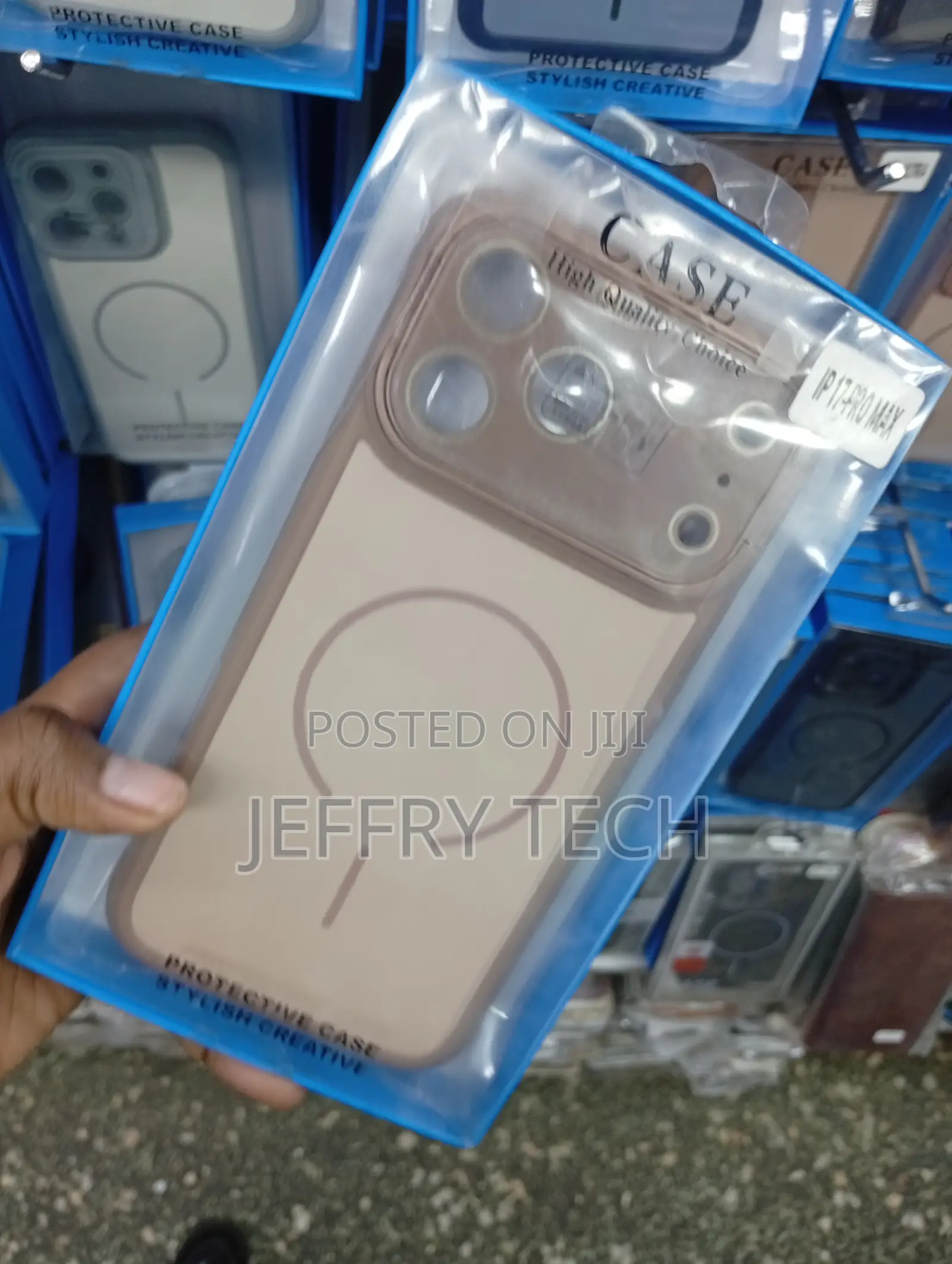 iPhone 17 Pro Max Sleek, Desert-Gold Protective Silicone Case