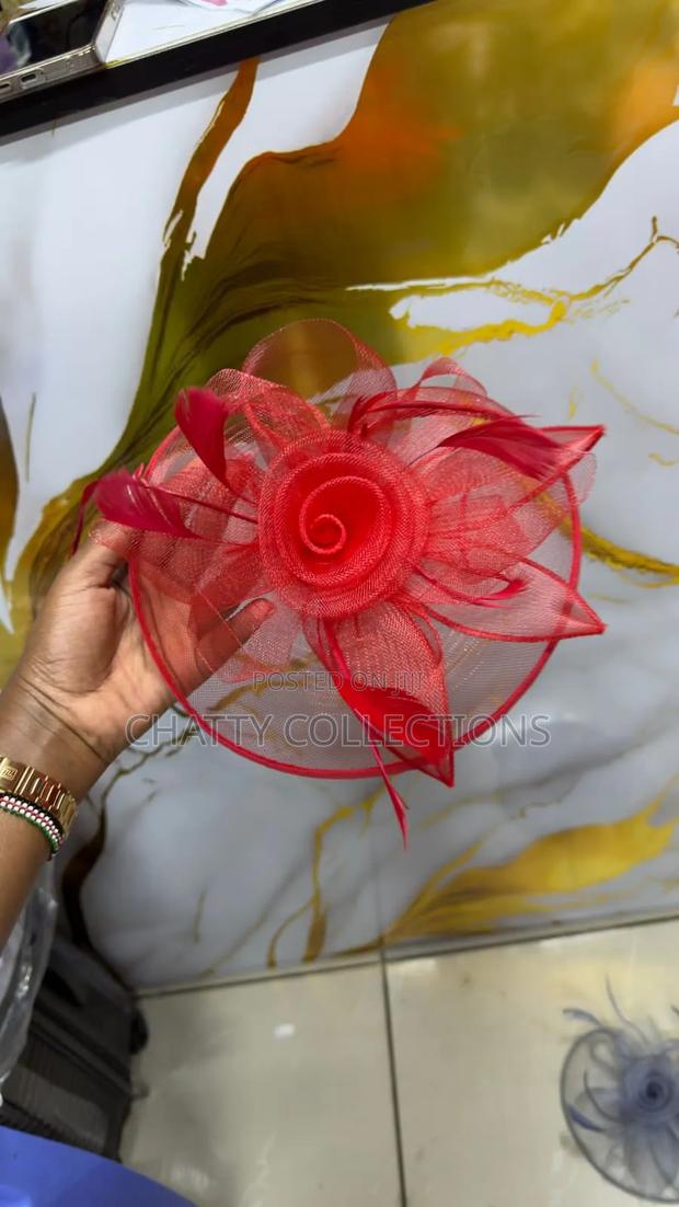 Red  Big Elegant Ladies Fascinators /Head Piece