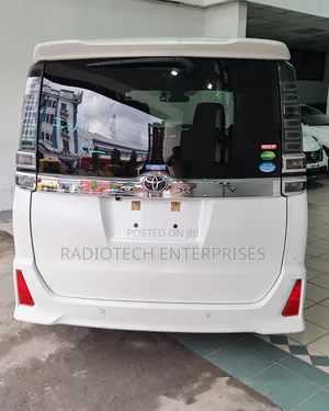 Toyota Voxy 2019 White