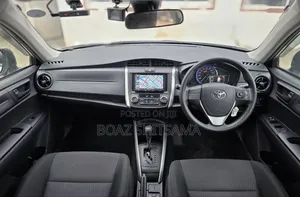 Toyota Corolla Fielder 2019 Silver