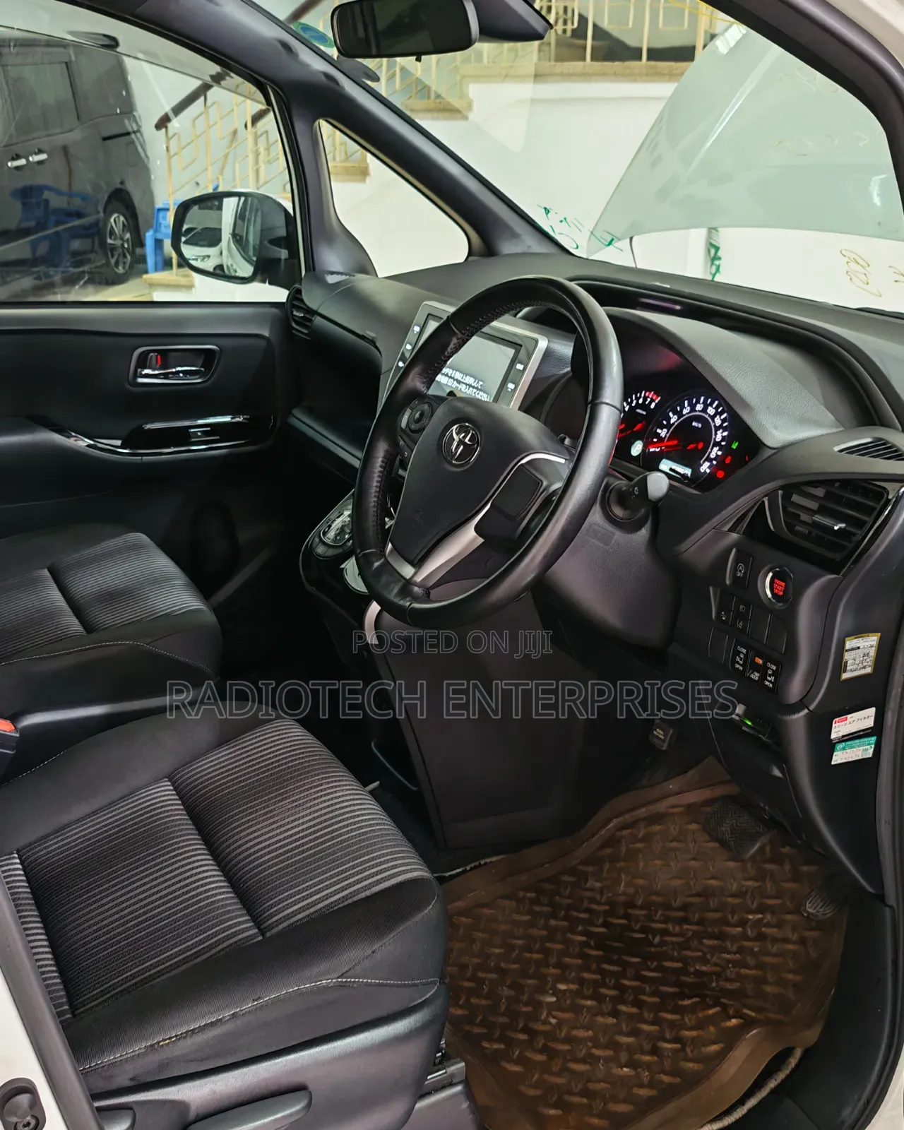 Toyota Voxy 2019 White