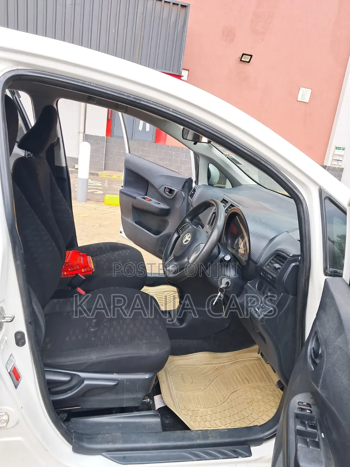 Toyota Ractis 2012 White