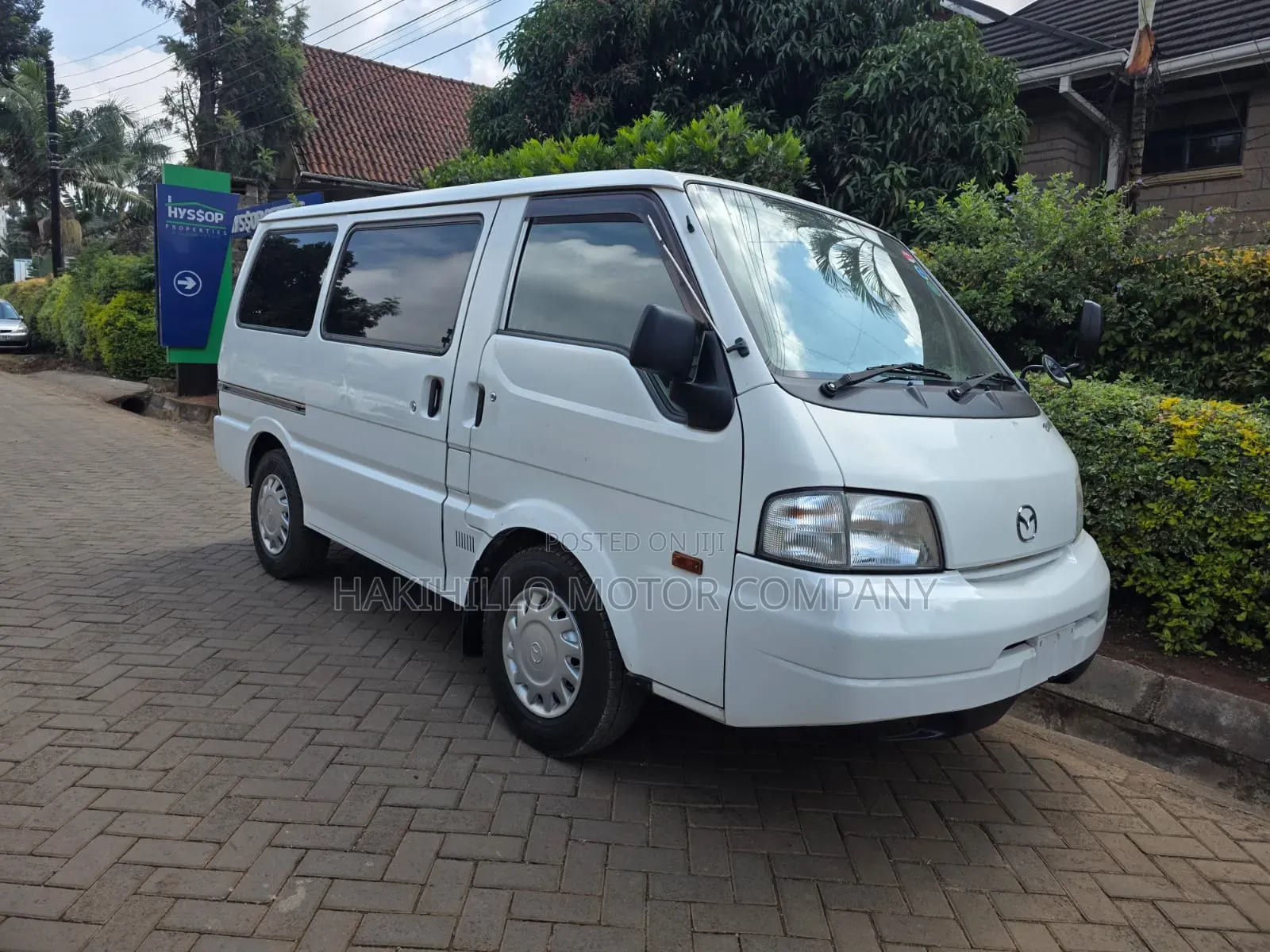 Mazda B 2018 White