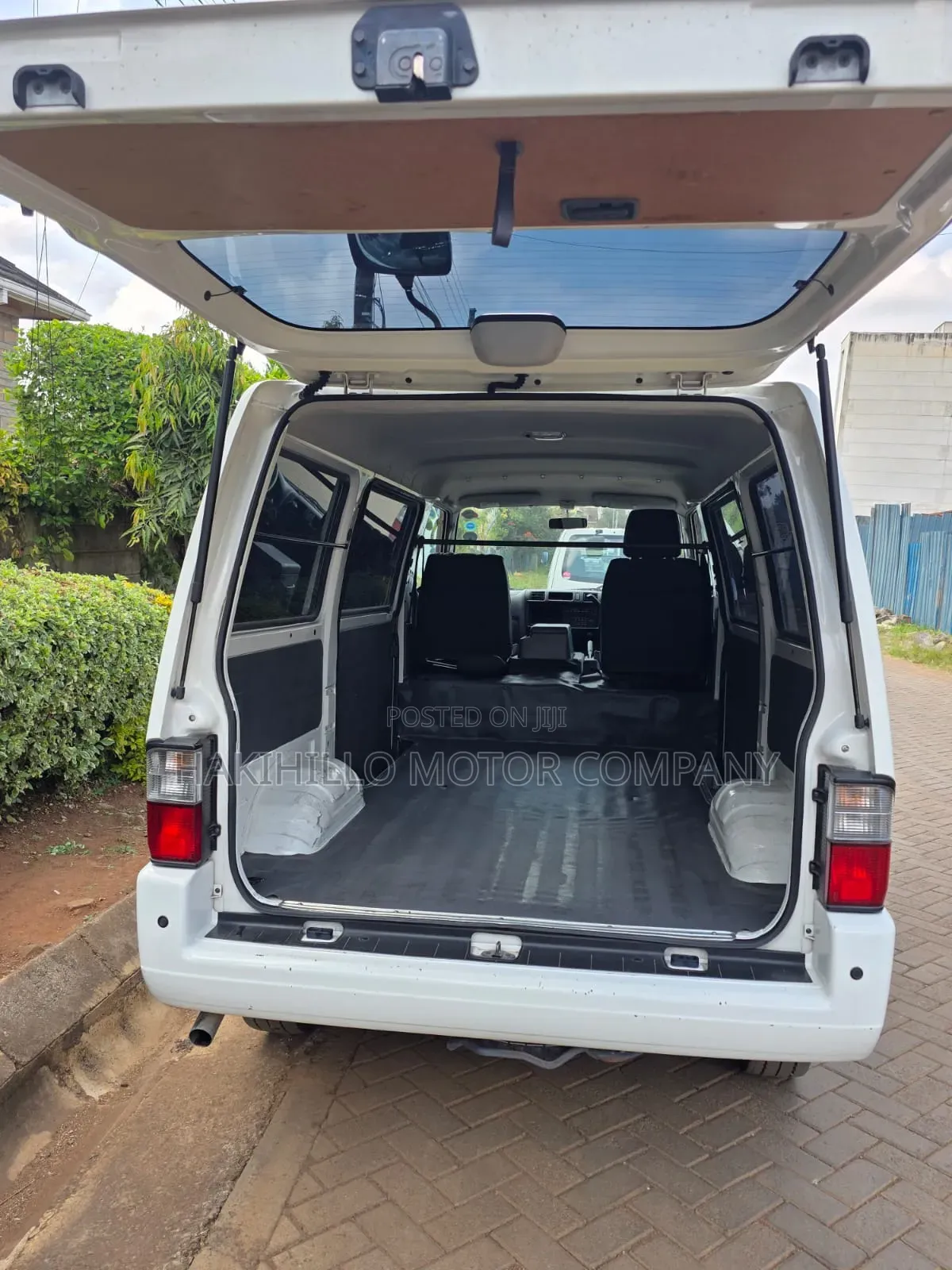 Mazda B 2018 White