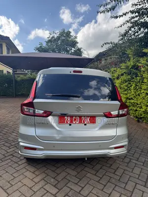 Suzuki Ertiga 2019 Silver