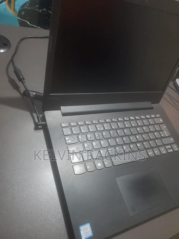 Laptop Lenovo IdeaPad 130 8GB Intel Core i5 HDD+SSD 500GB