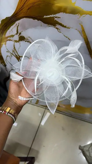 White  Big Elegant Ladies Fascinators /Head Piece