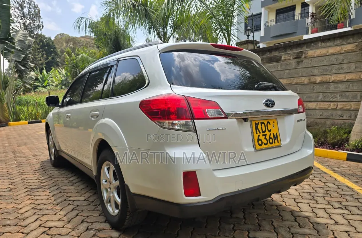 Subaru Outback 2014 White