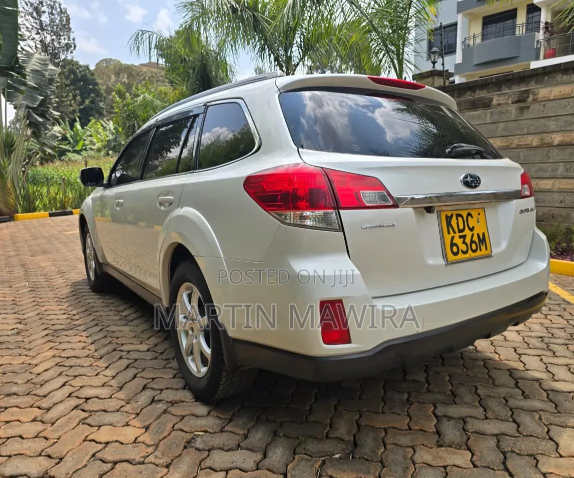 Subaru Outback 2014 White
