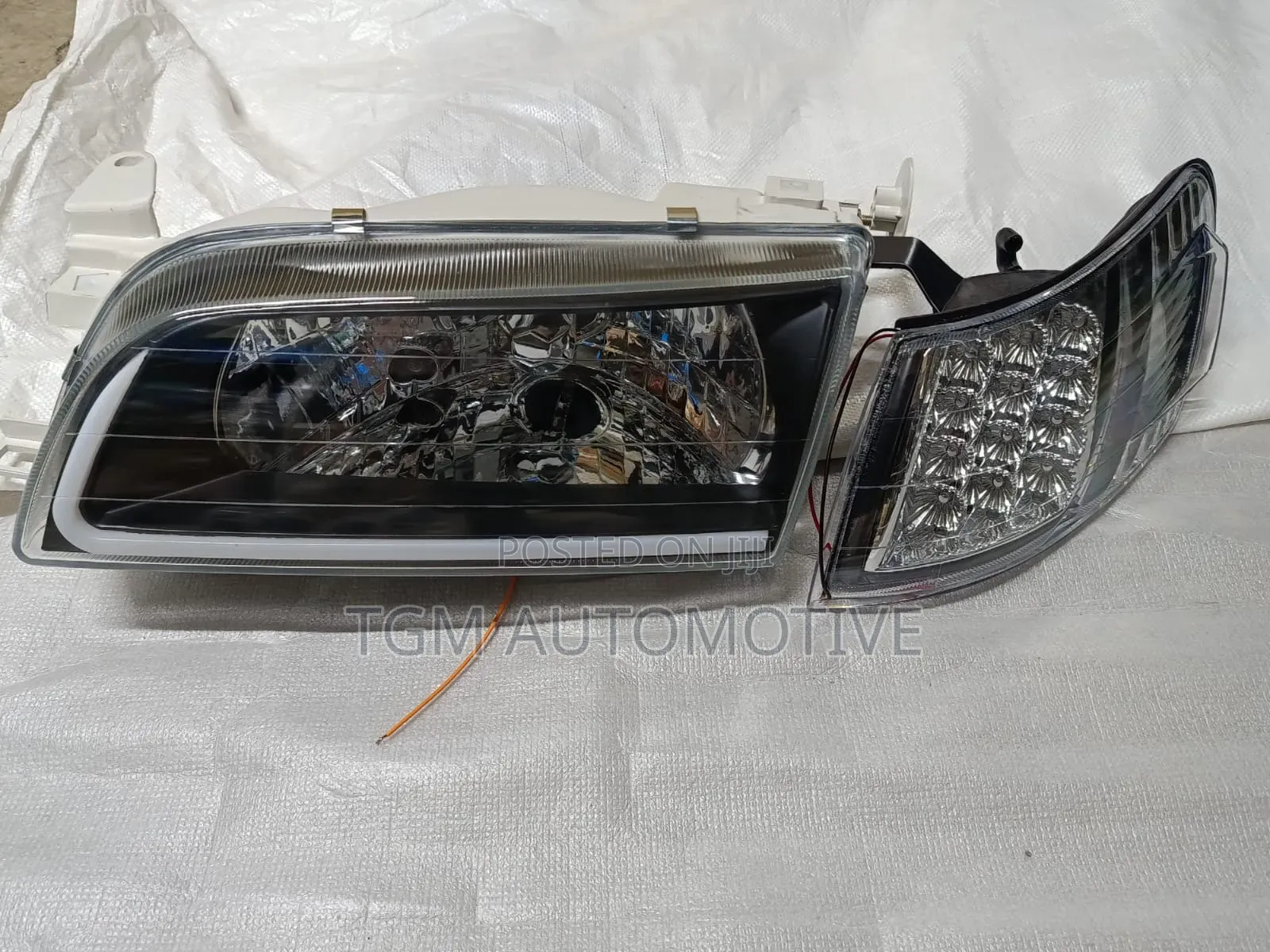 Headlamp Corolla Ae110 Aftermarket and Corner Light
