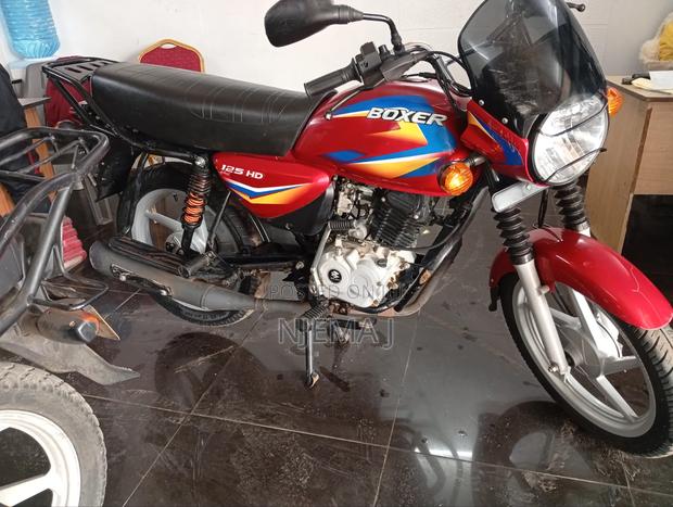 Bajaj Boxer 125 2025 Red