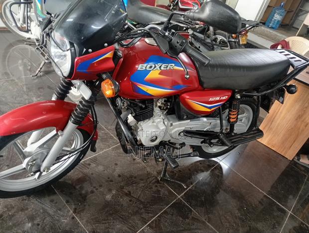 Bajaj Boxer 125 2025 Red - thumbnail 2