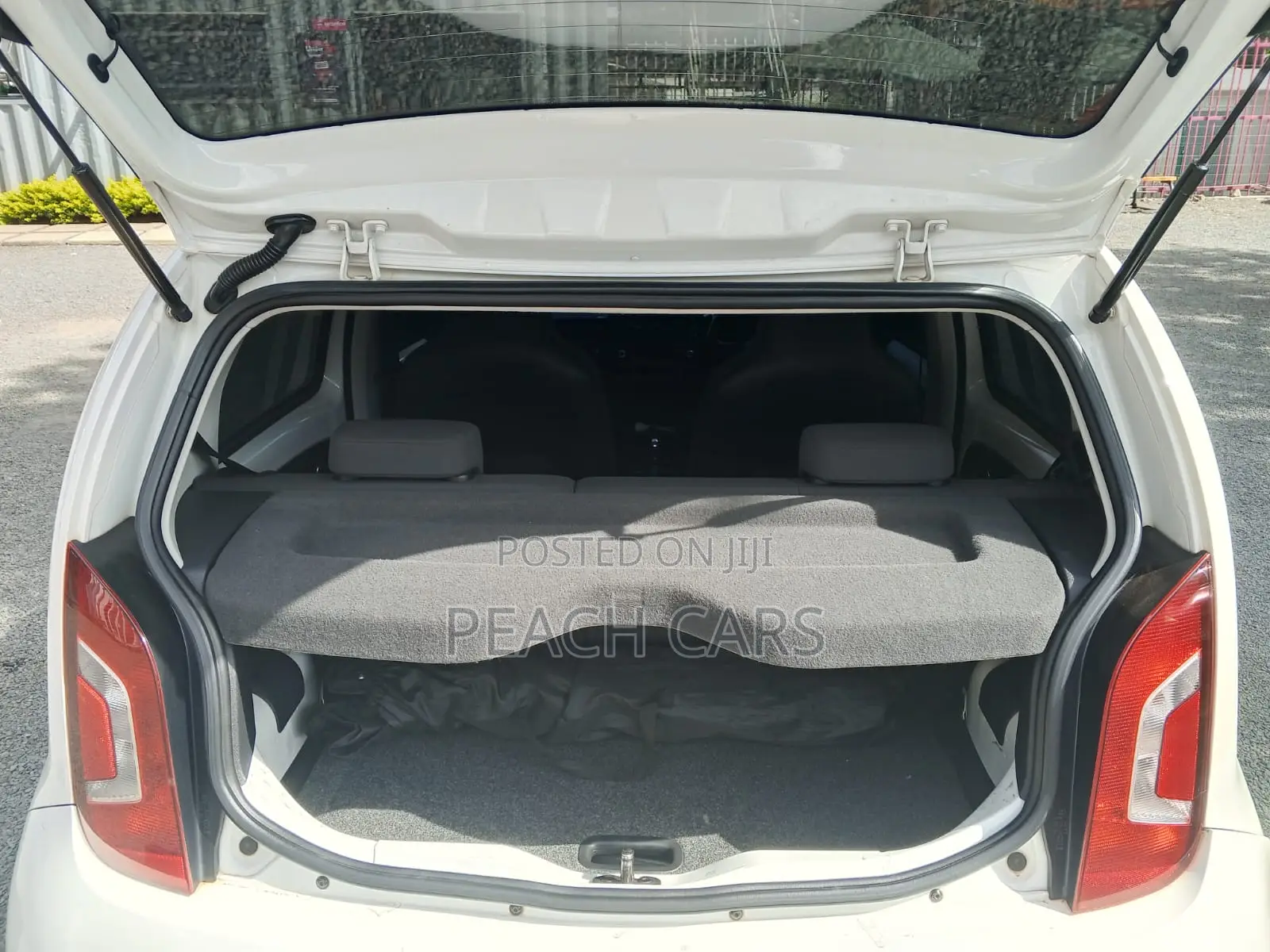 Volkswagen Up 2015 White