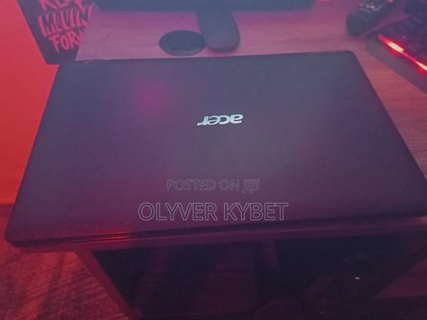 Laptop Acer Aspire 5736Z 4GB Intel Pentium HDD+SSD 256GB