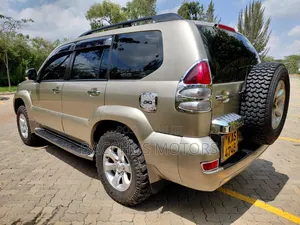 Toyota Land Cruiser Prado 2003 Gold