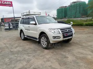 Mitsubishi Pajero 2015 White