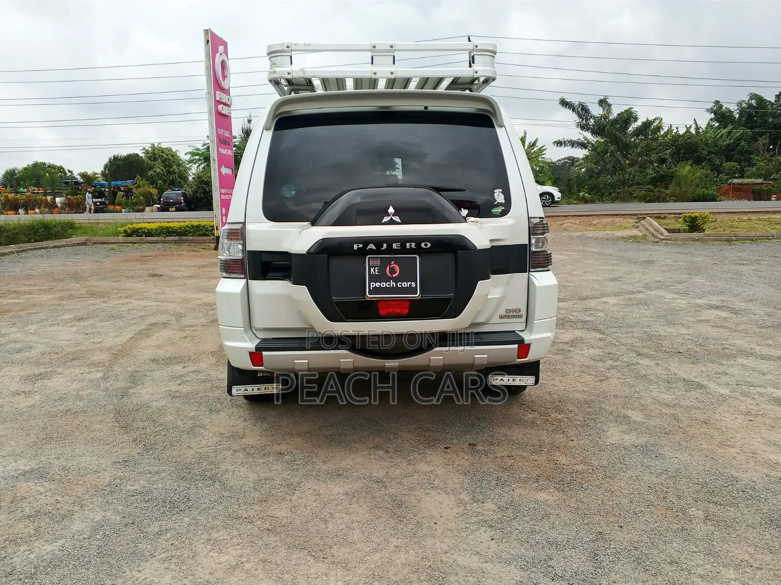 Mitsubishi Pajero 2015 White