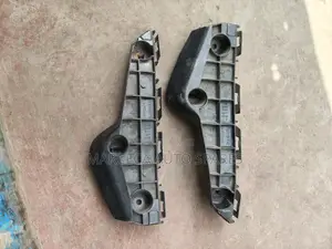 Fielder 161 Front Bumper Slide Retainers