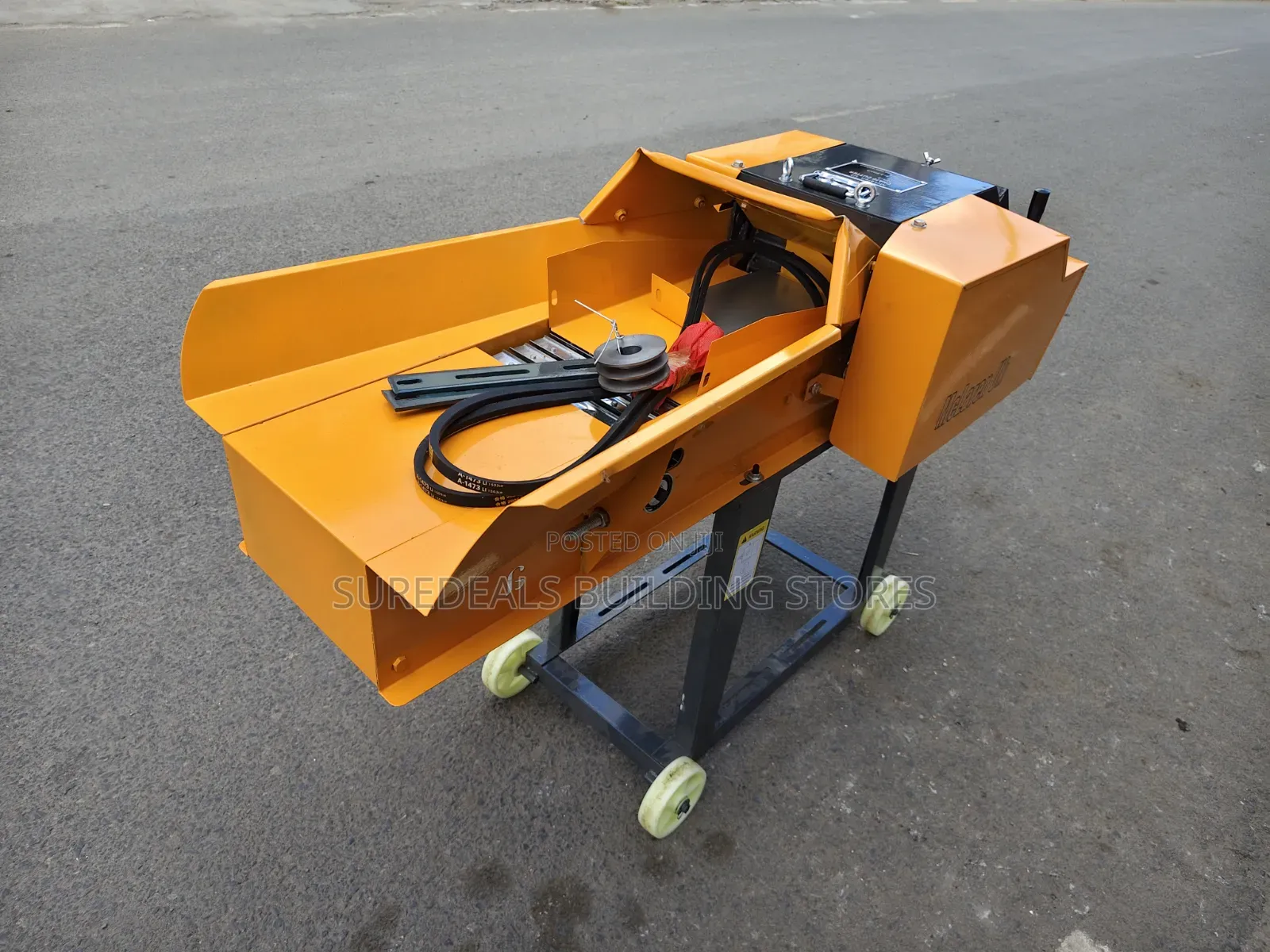4 Tonnes / Hour Chaff Cutter With Gear and Conveyor Belt